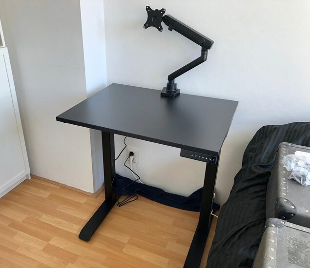 Klein Elektrisch zit-sta bureau - StudyDesk - Actief meubilair Worktrainer.nl