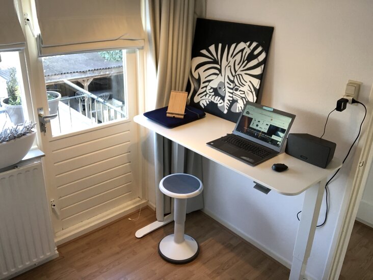 Gasveer Zit-sta bureau - Updesk Air Worktrainer.nl